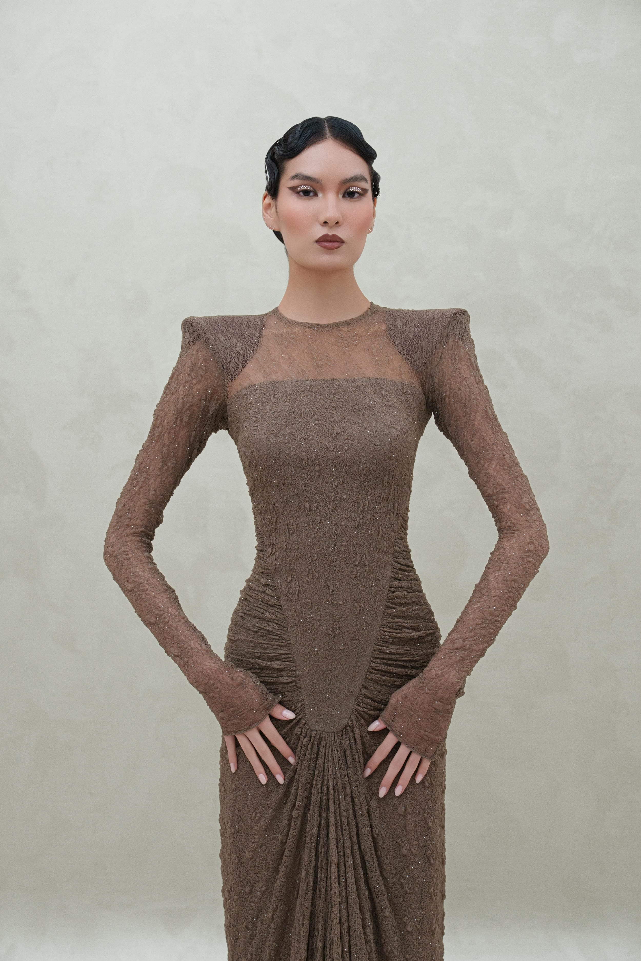 shoulder long sleeve dress