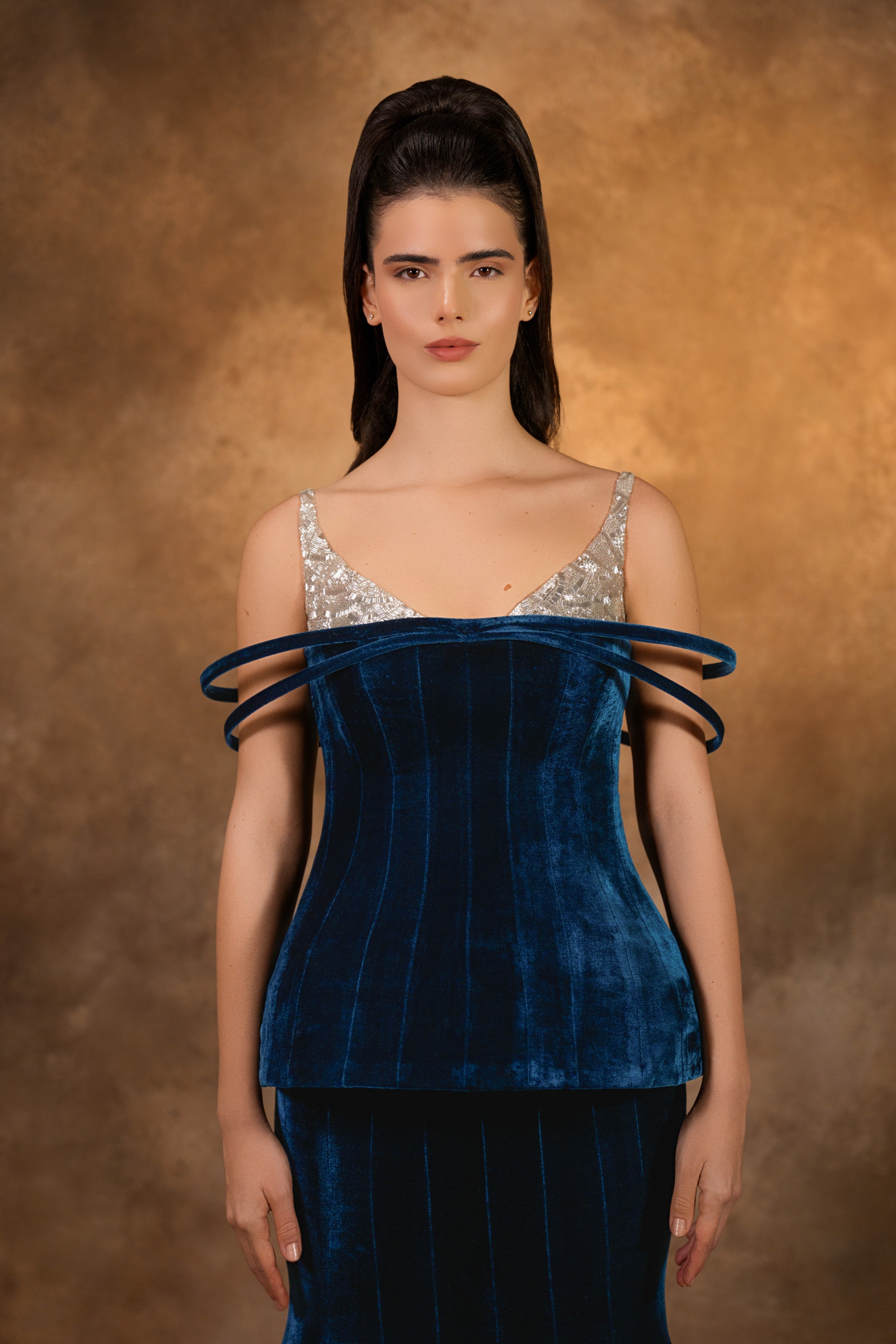 Velvet corset with sequined shoulders