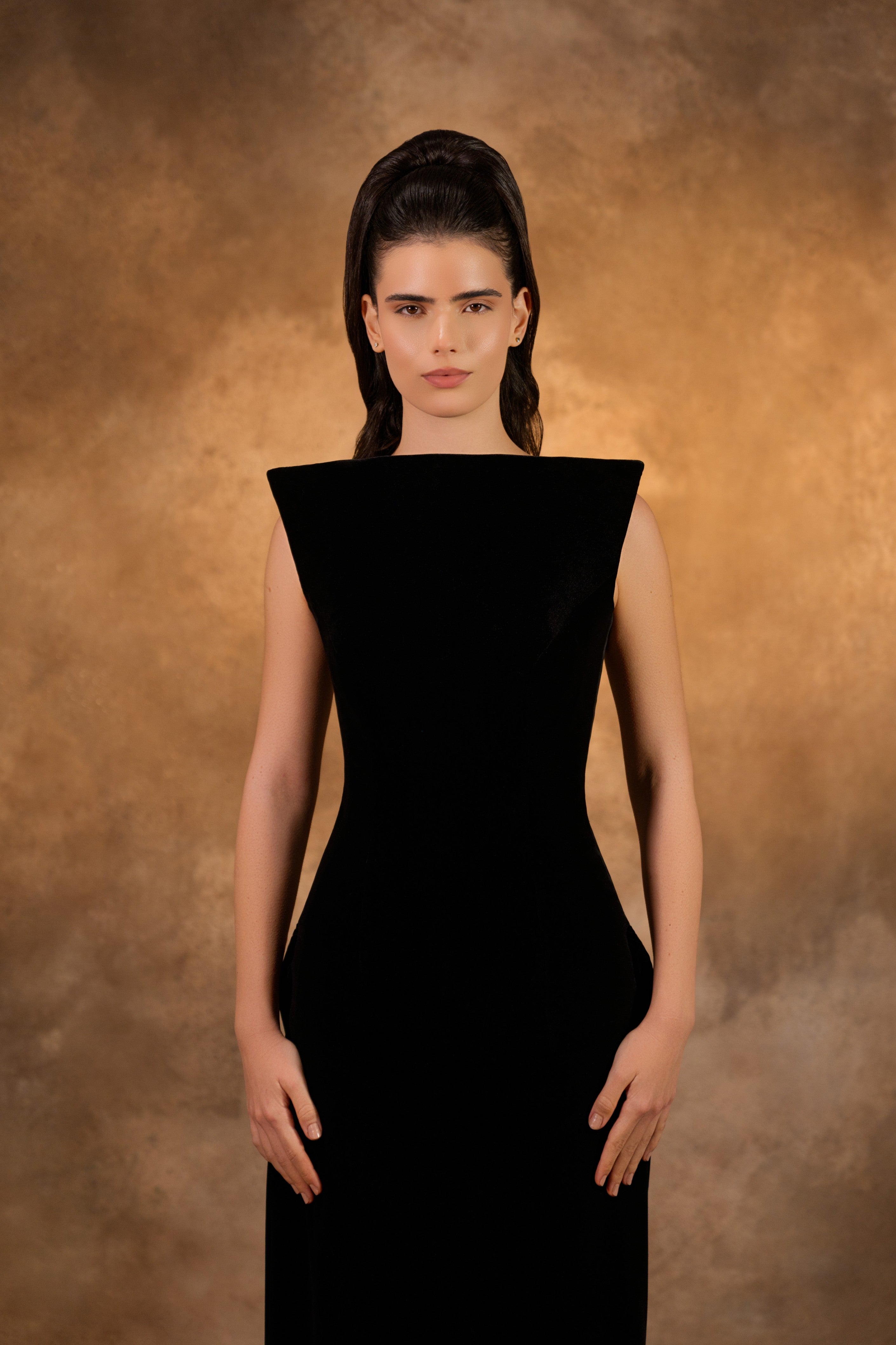 Velvet with closed chest