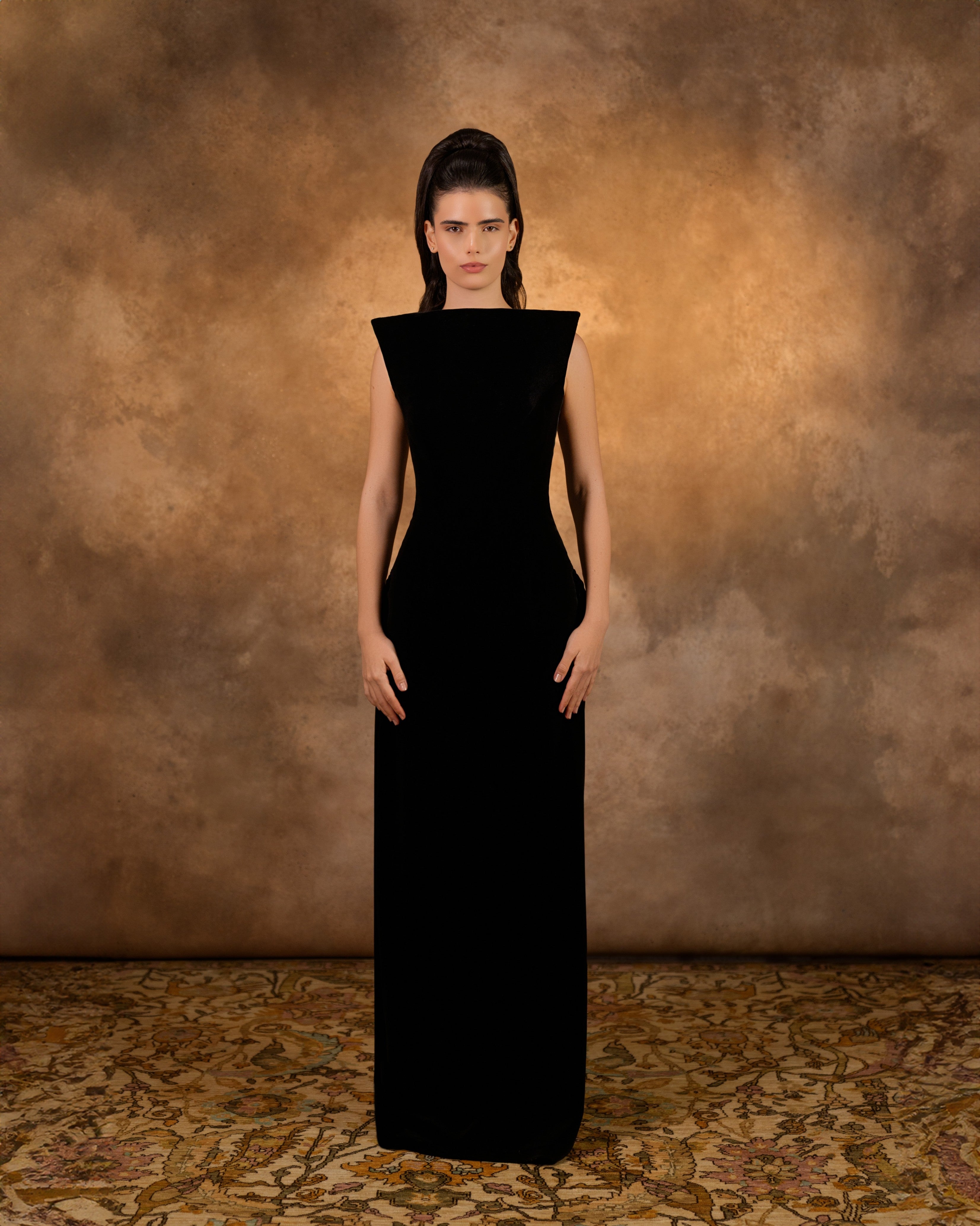 Velvet with closed chest