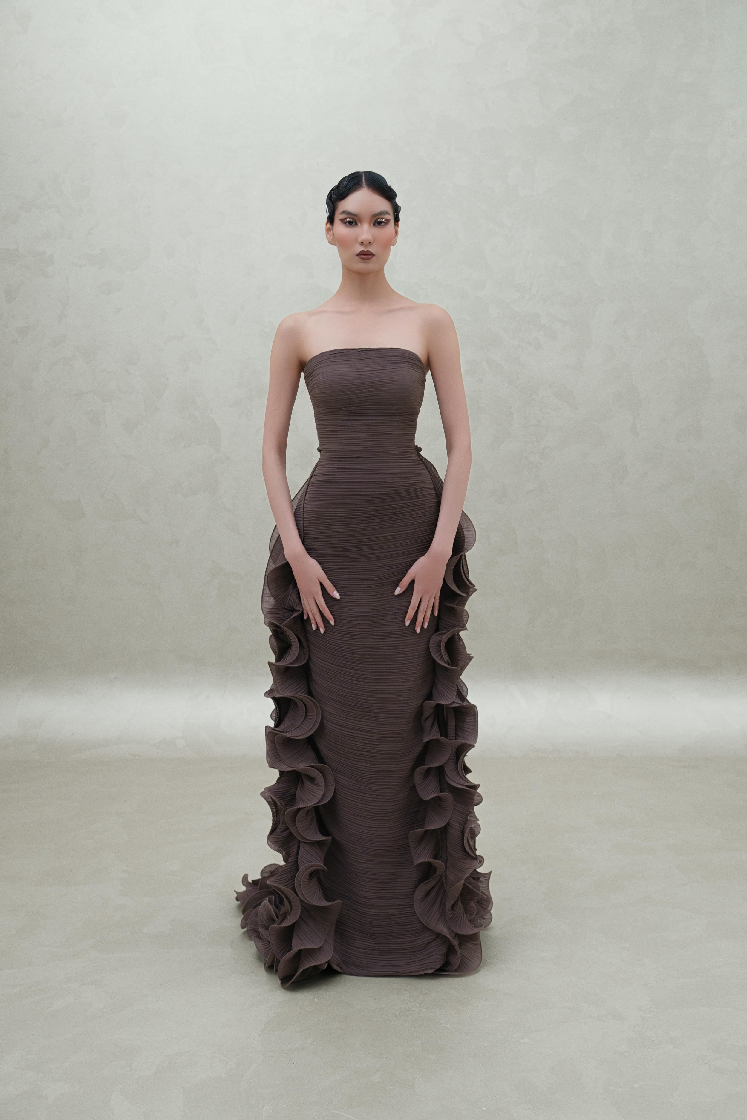 long dress with wavy ruffles
